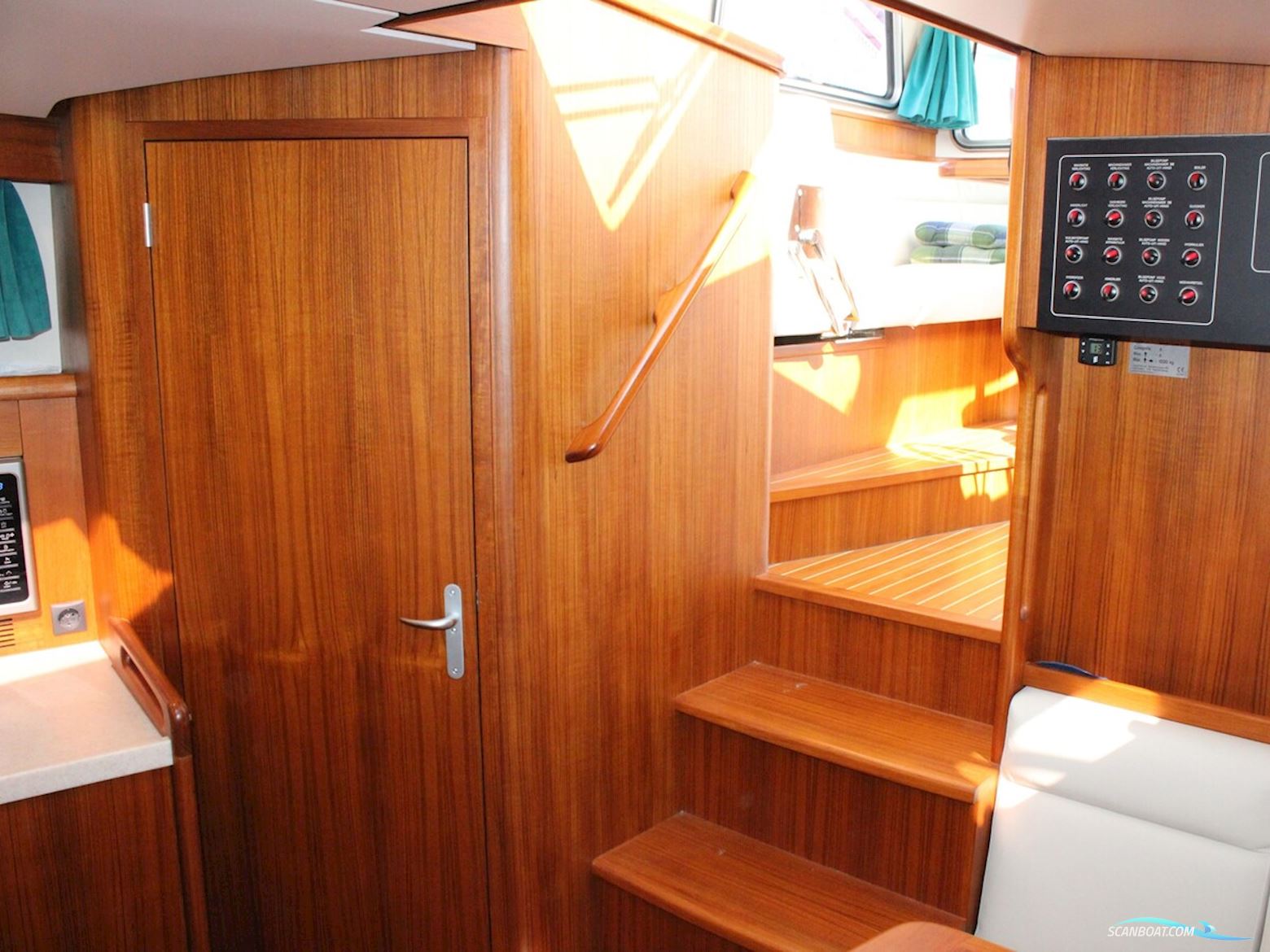 North-Line 37 Wheelhouse
