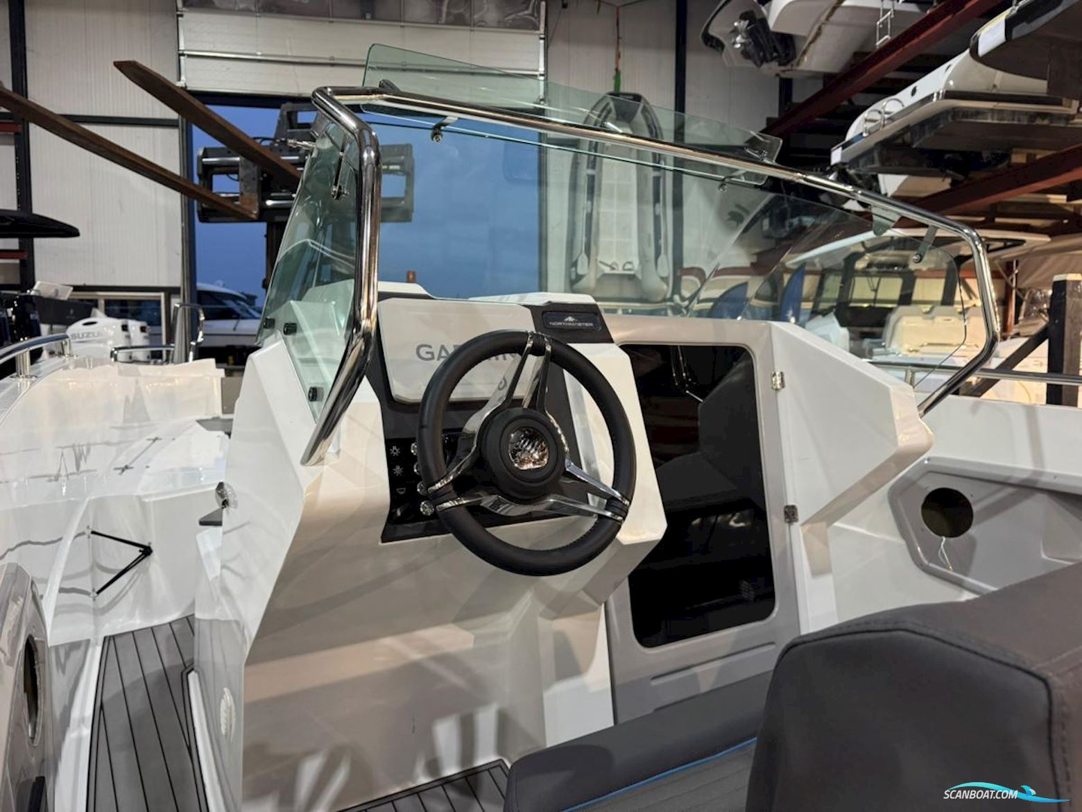 NorthMaster 645 open