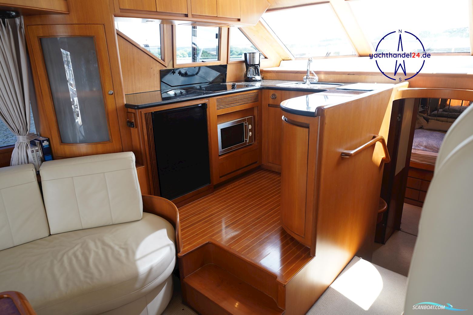 Ocean Alexander Altus 42