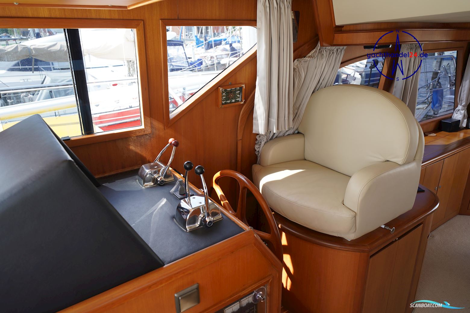 Ocean Alexander Altus 42