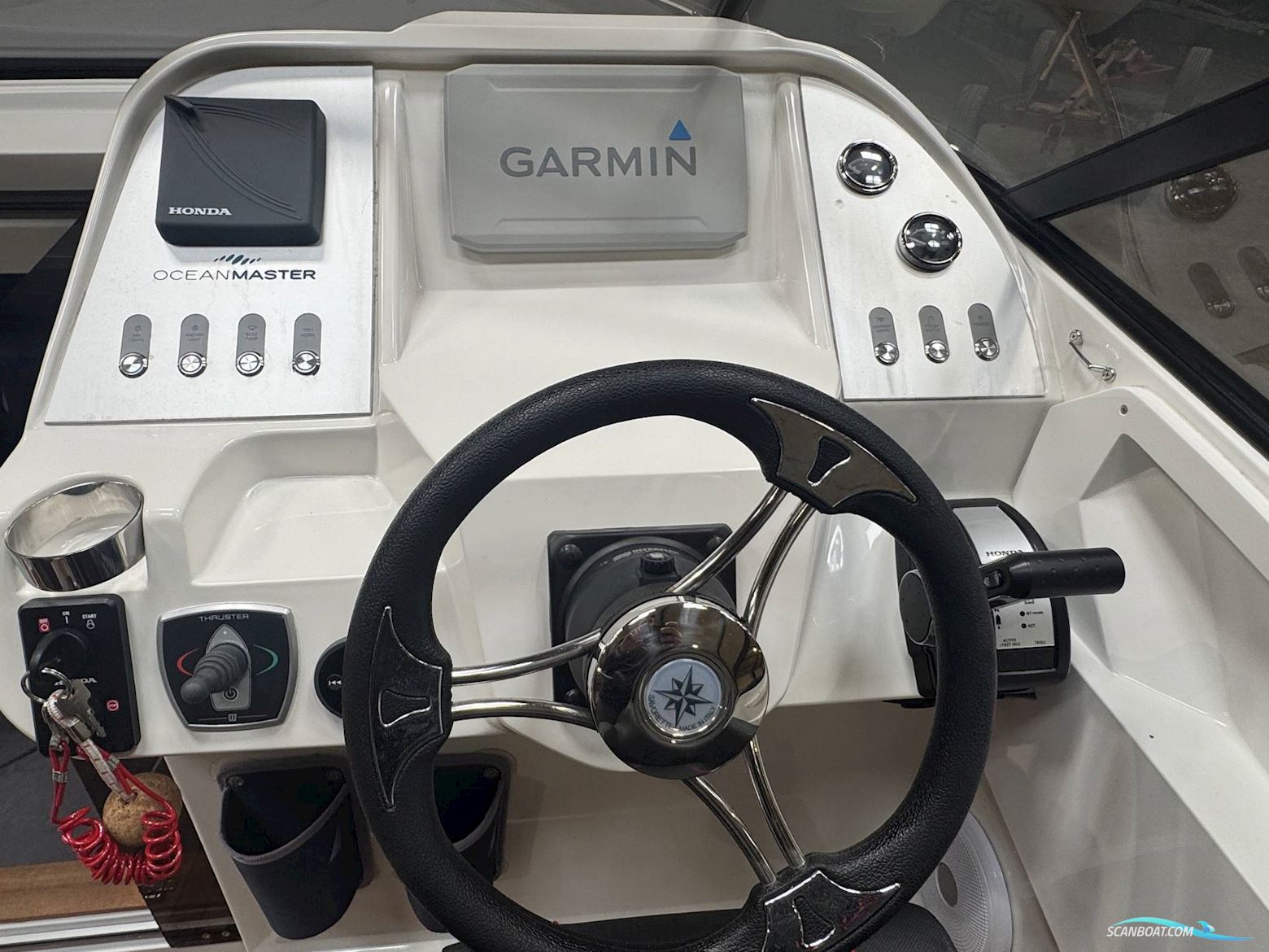 Oceanmaster 680DC m/ 250 Honda 4-Takt Kun 60 Timer