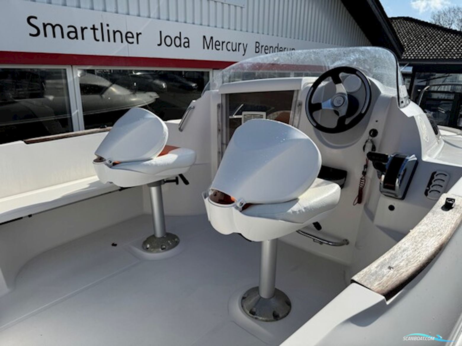 Ørnvik 470 Cruiser med 40 hk Mercury-EFI og 1000 kg Brenderup bådtrailer 