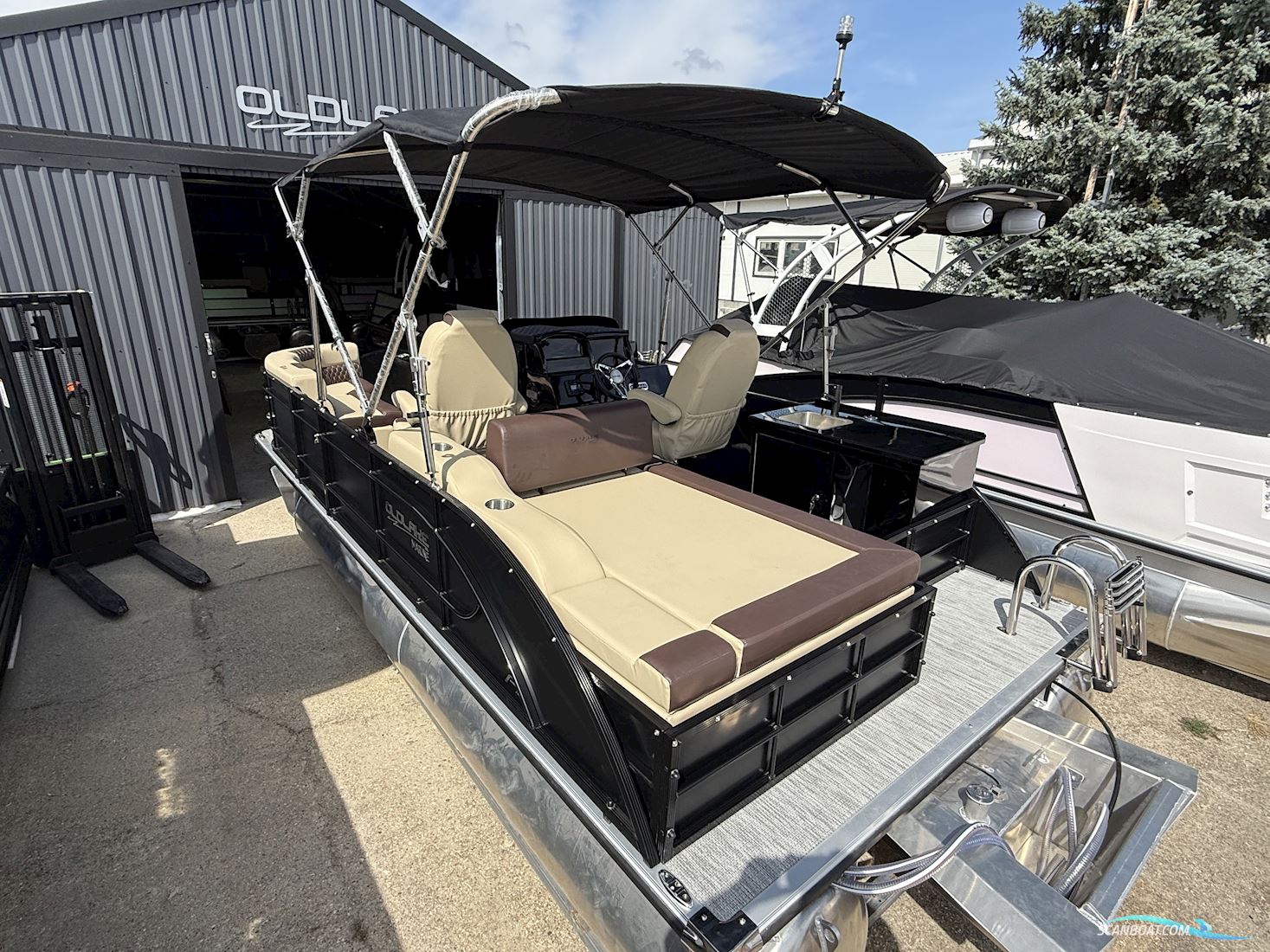 Old Lake Marine P19 Pontoon Pontonboot