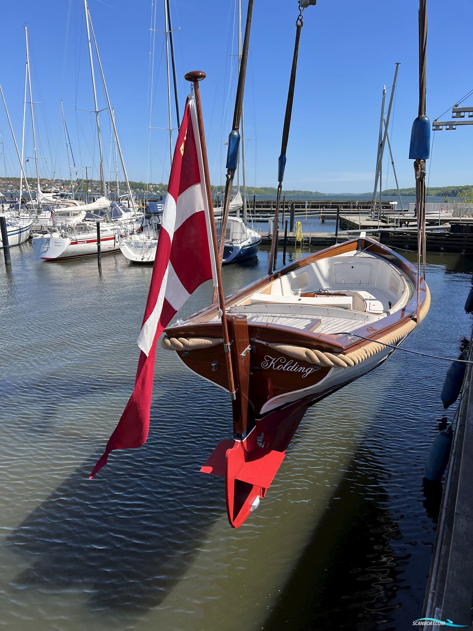 One-Off Wajer Captains Launch