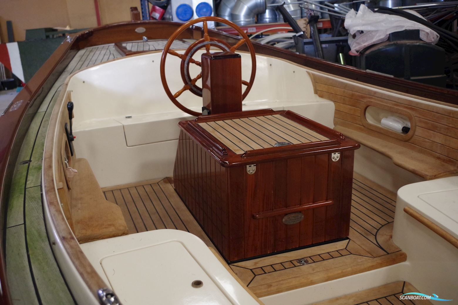 One-Off Wajer Captains Launch