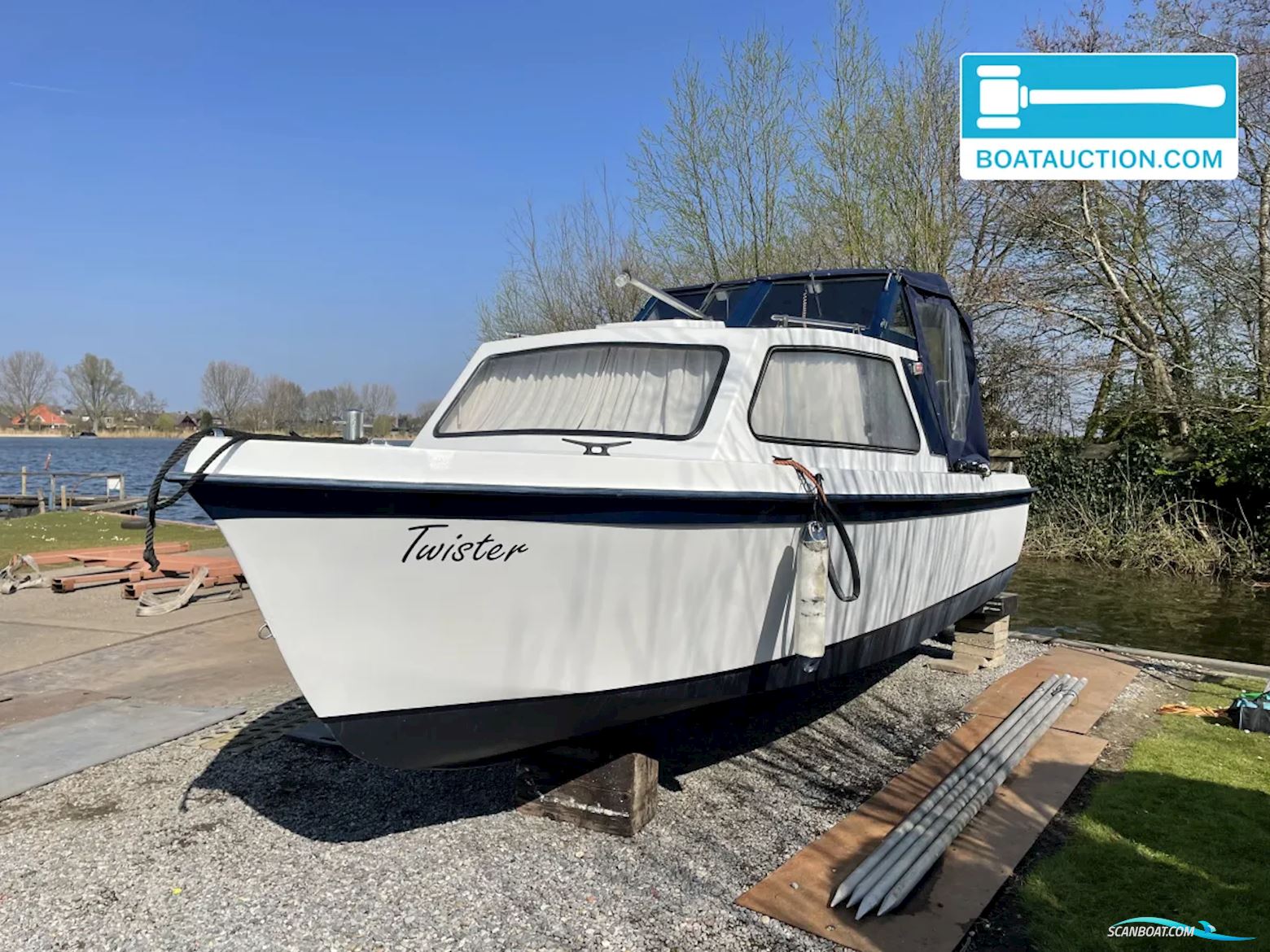 Onedin 650 Motorbåt , med Volvo Penta MD5 motor, Holland