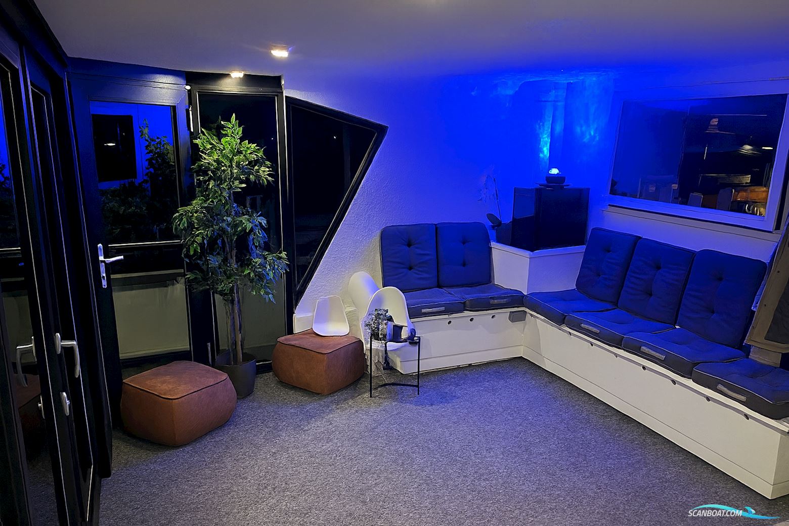 OneOff 92 - Lady Marjan