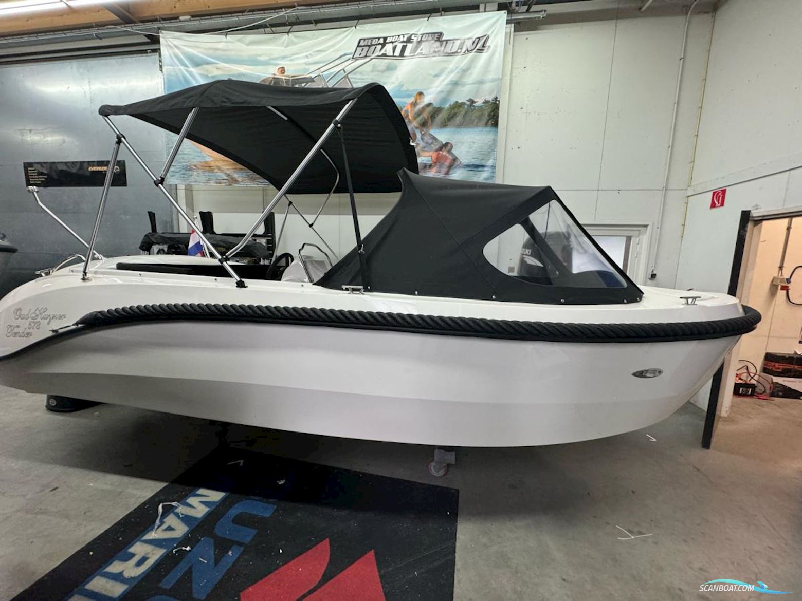 Oud Huijzer 578 Tender