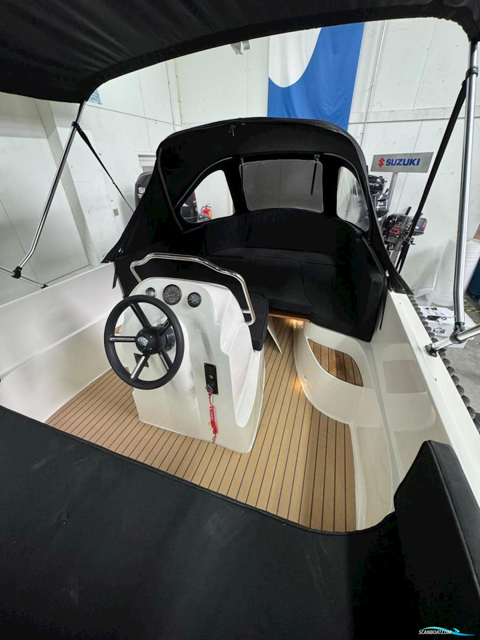 Oud Huijzer 578 Tender