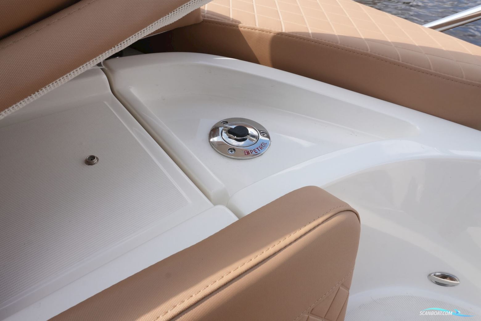 Oud Huijzer 616 Tender