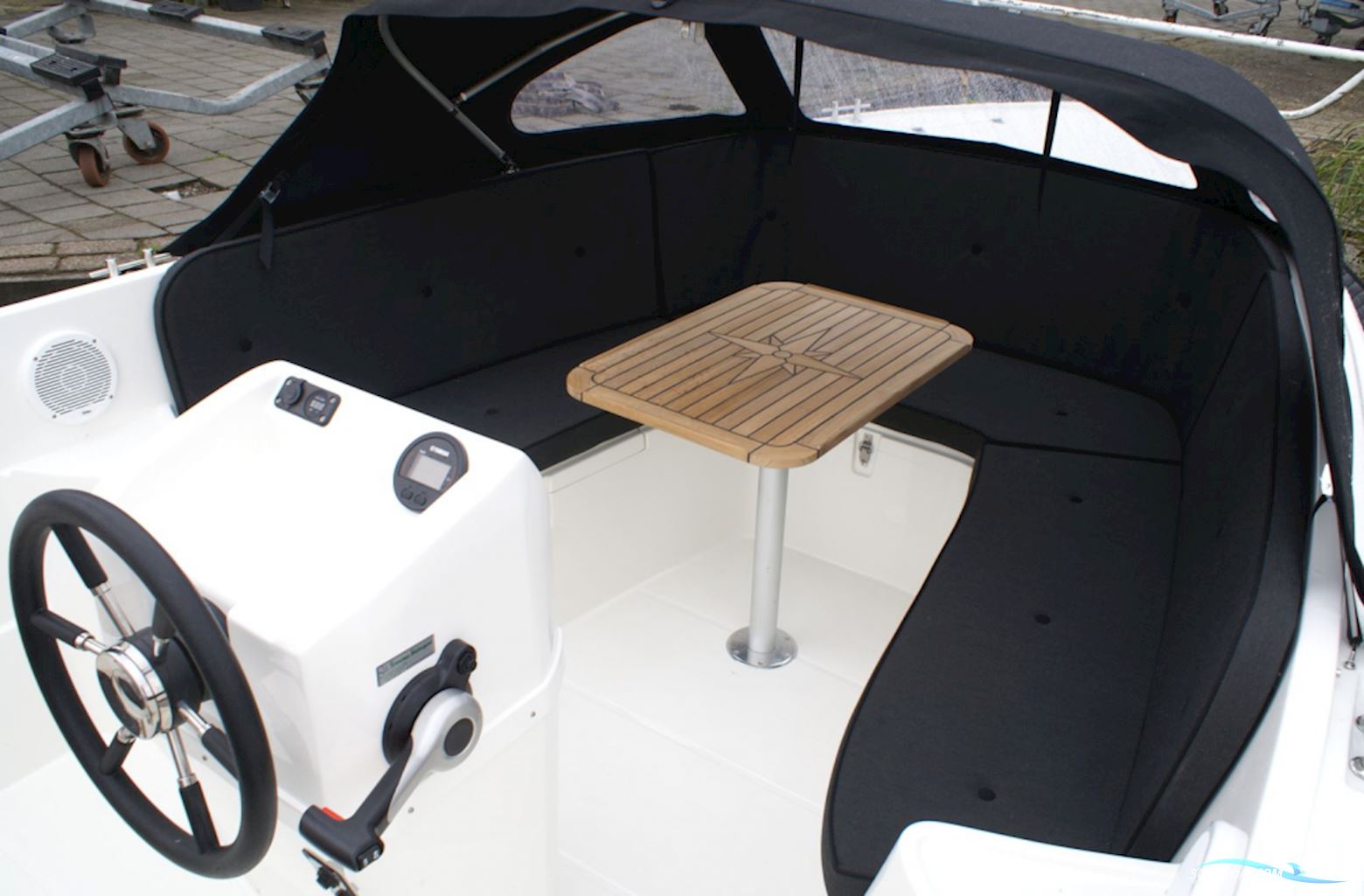 Oud Huijzer 616 Tender