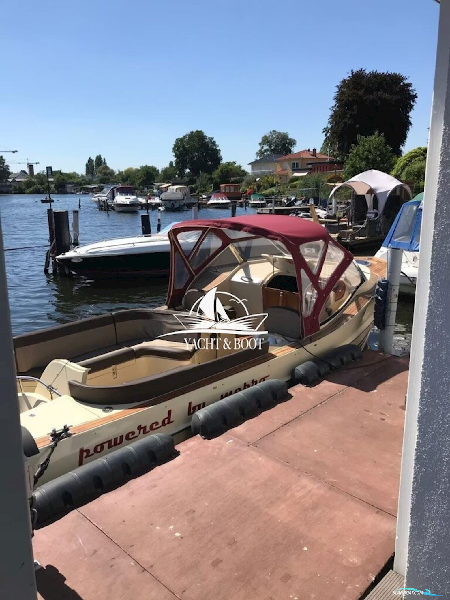 Oud Huijzer 700 Cabine