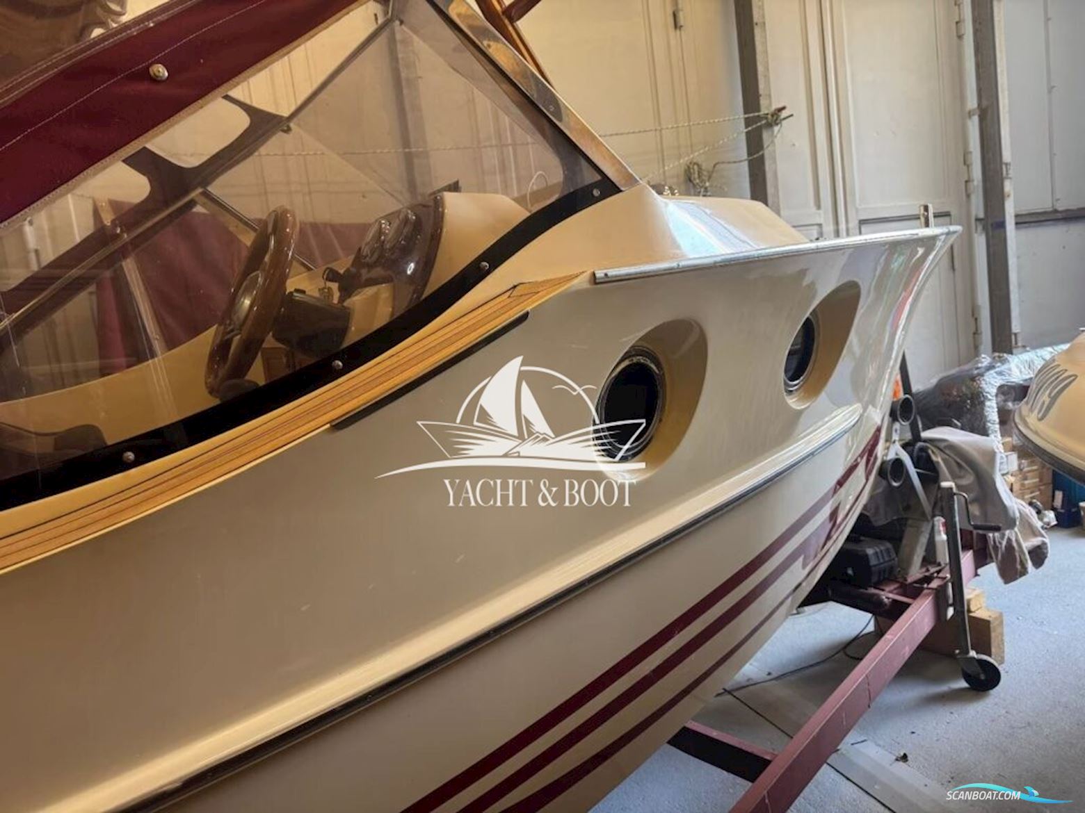 Oud Huijzer 700 Cabine