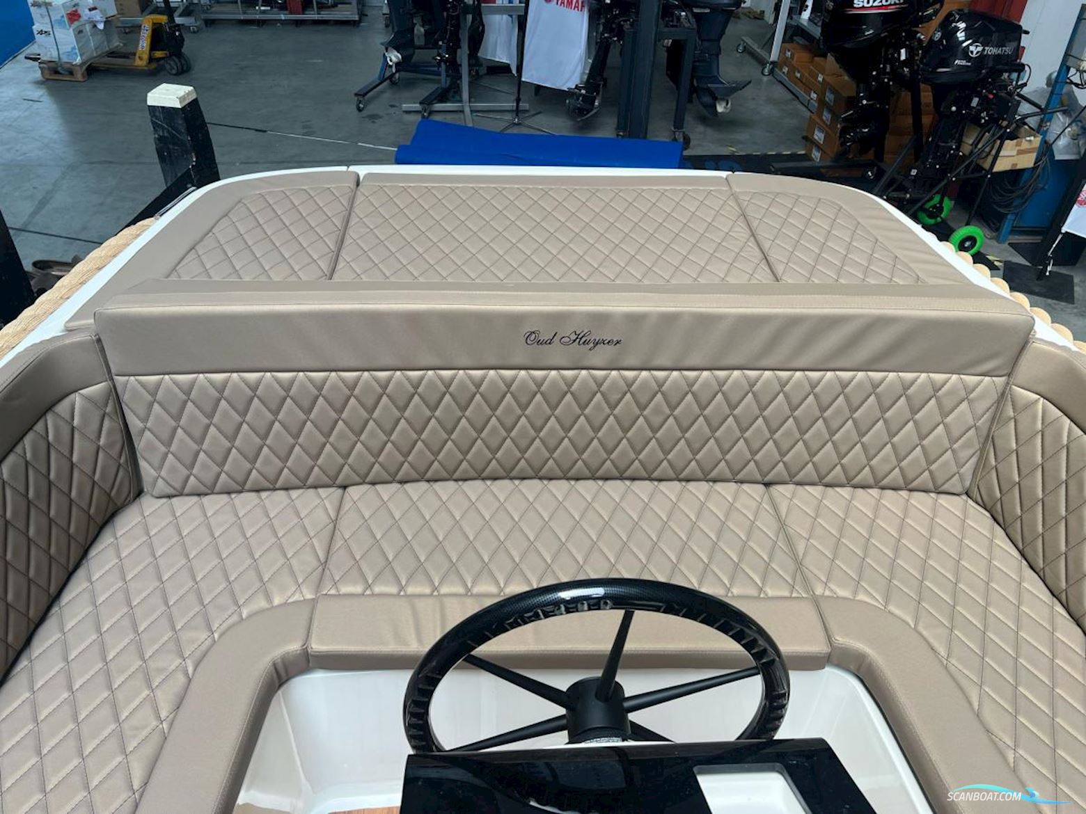 Oud Huijzer 740 Tender