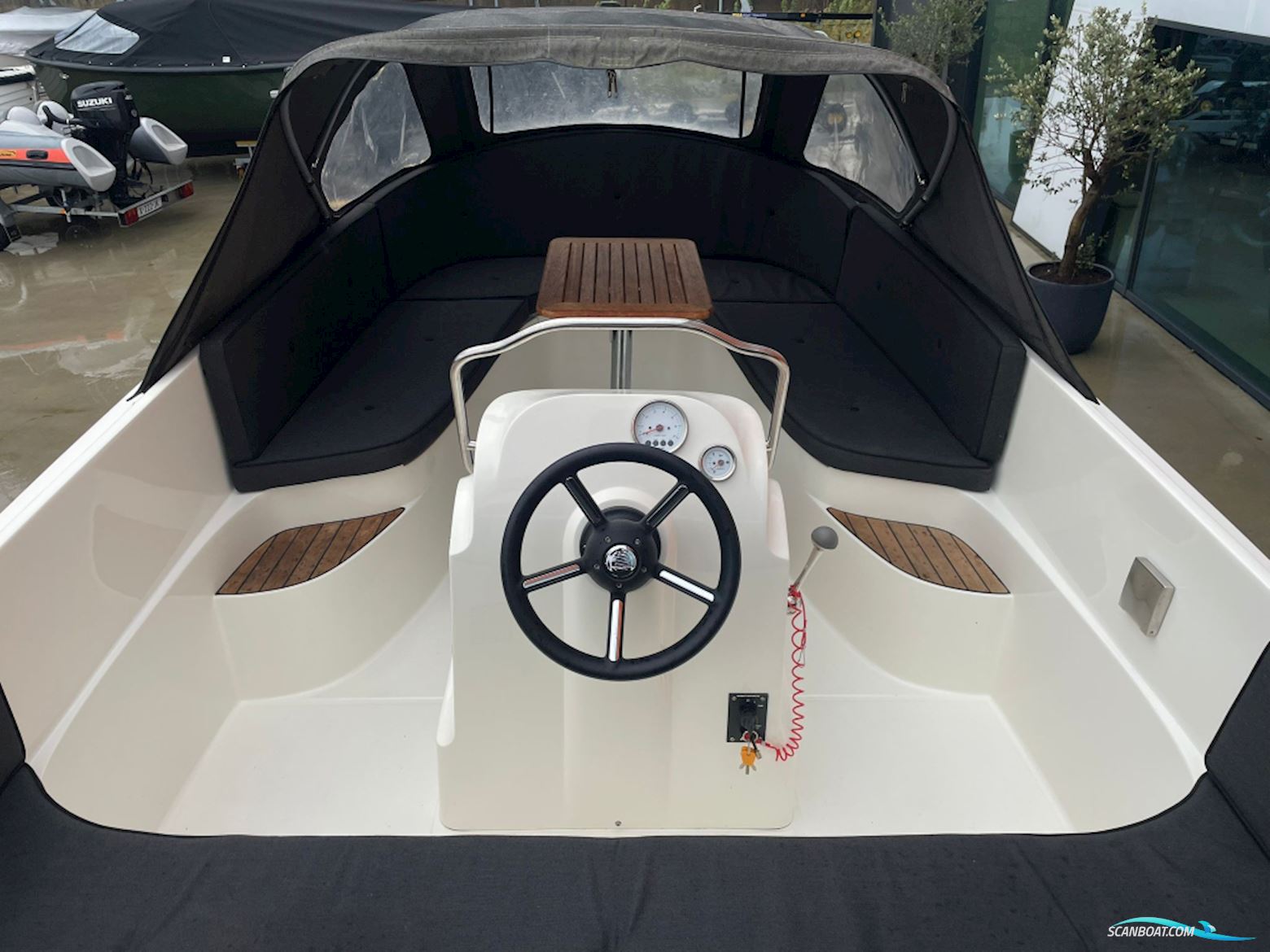 Oudhuijzer 568 Tender Occasion