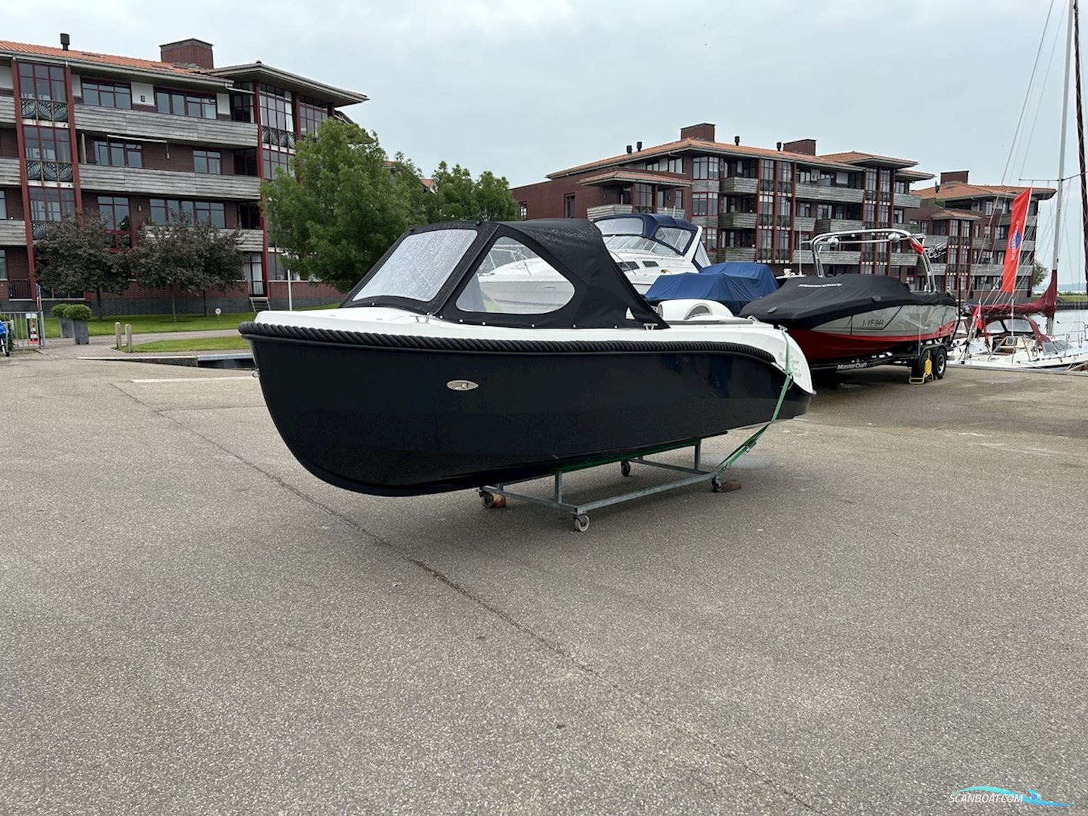 Oudhuijzer 600 Tender