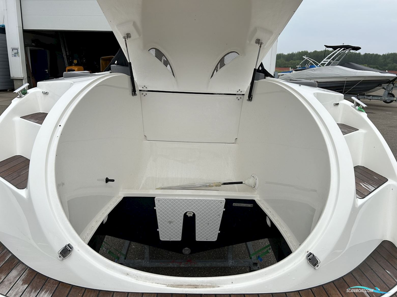 Oudhuijzer 600 Tender