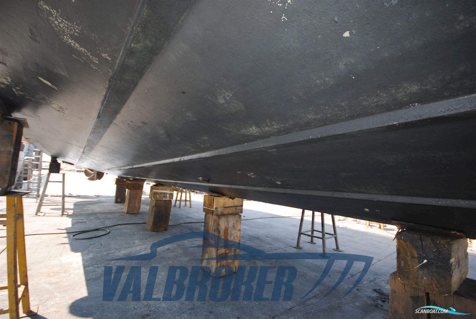 Overmarine Mangusta 72