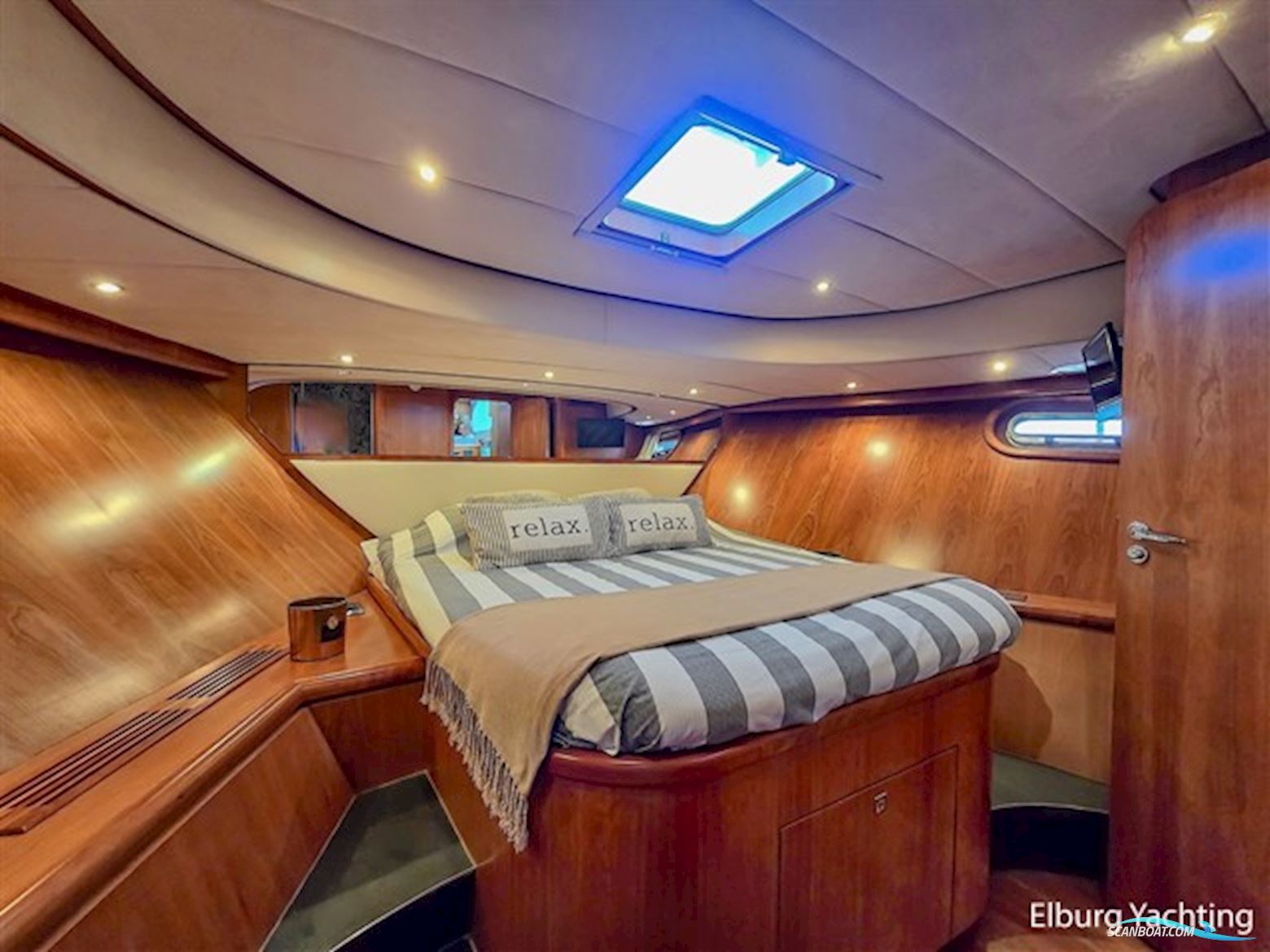 Pacific Allure 180 - Wheelhouse