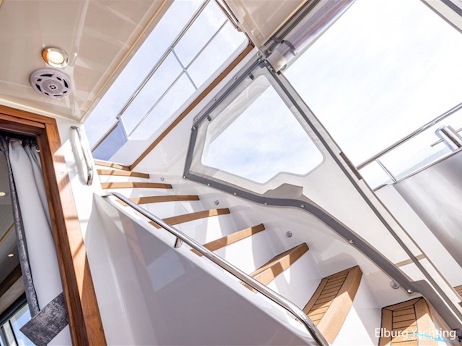 Pacific Pearl Fly 21.00  - CB  - Stabilizers 