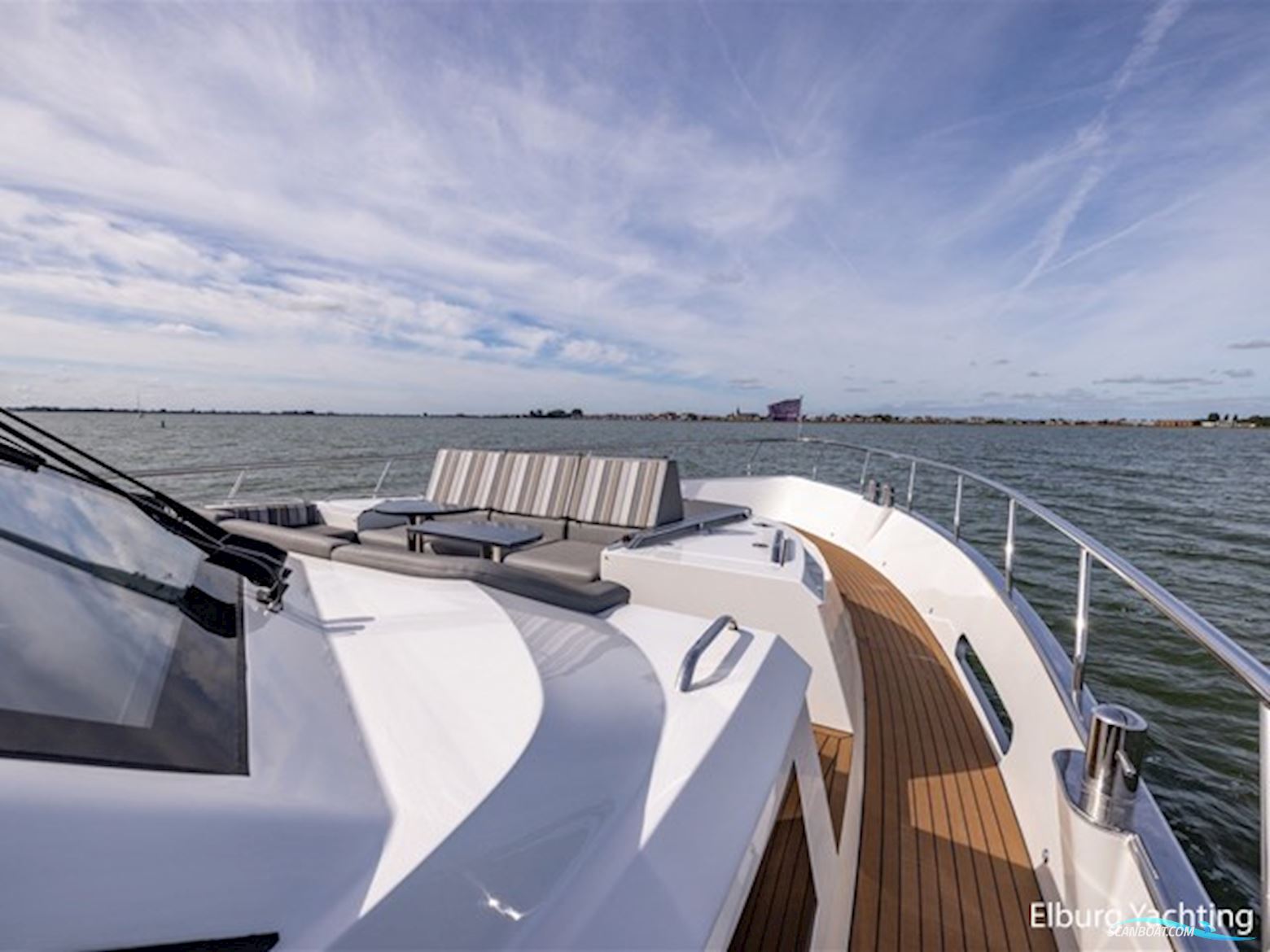 Pacific Pearl Fly 21.00  - CB  - Stabilizers 