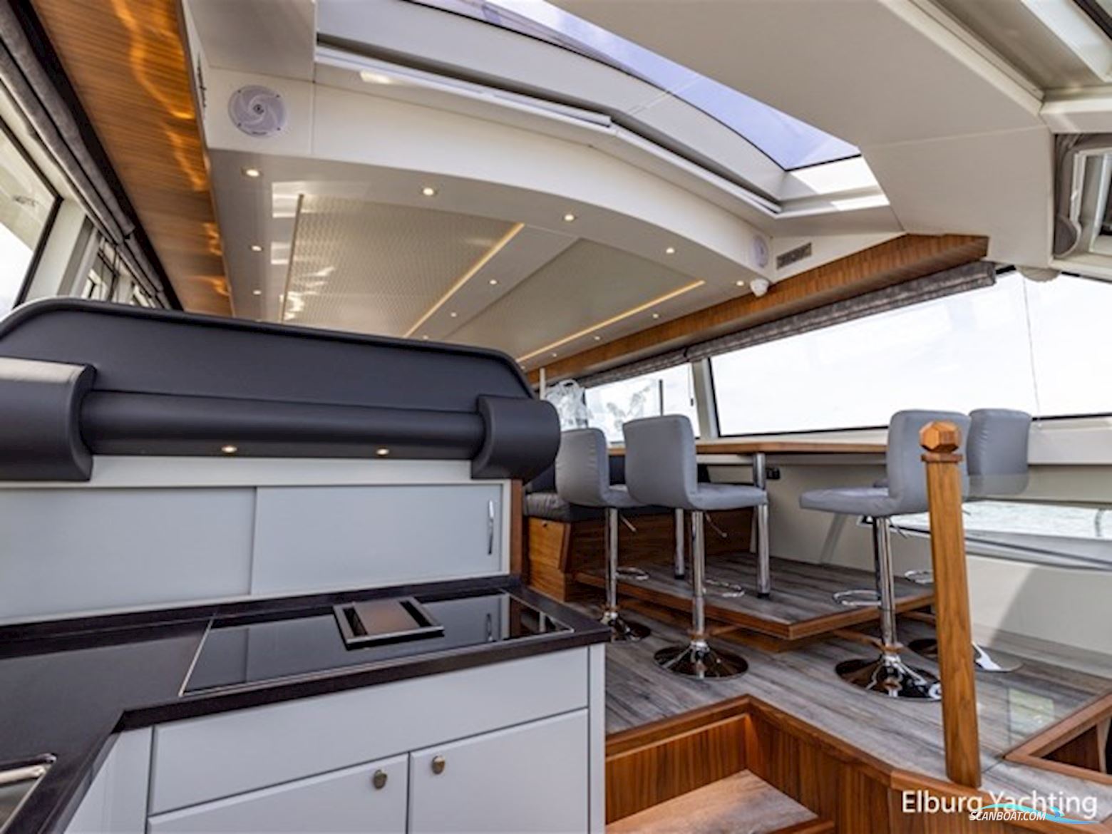 Pacific Pearl Fly 21.00 - CB - Stabilizers