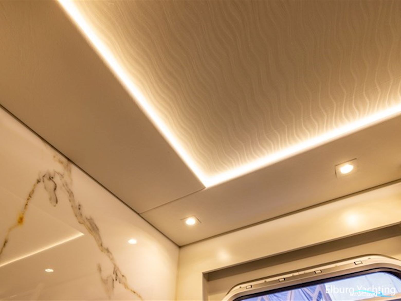 Pacific Pearl Fly 21.00 - CB - Stabilizers