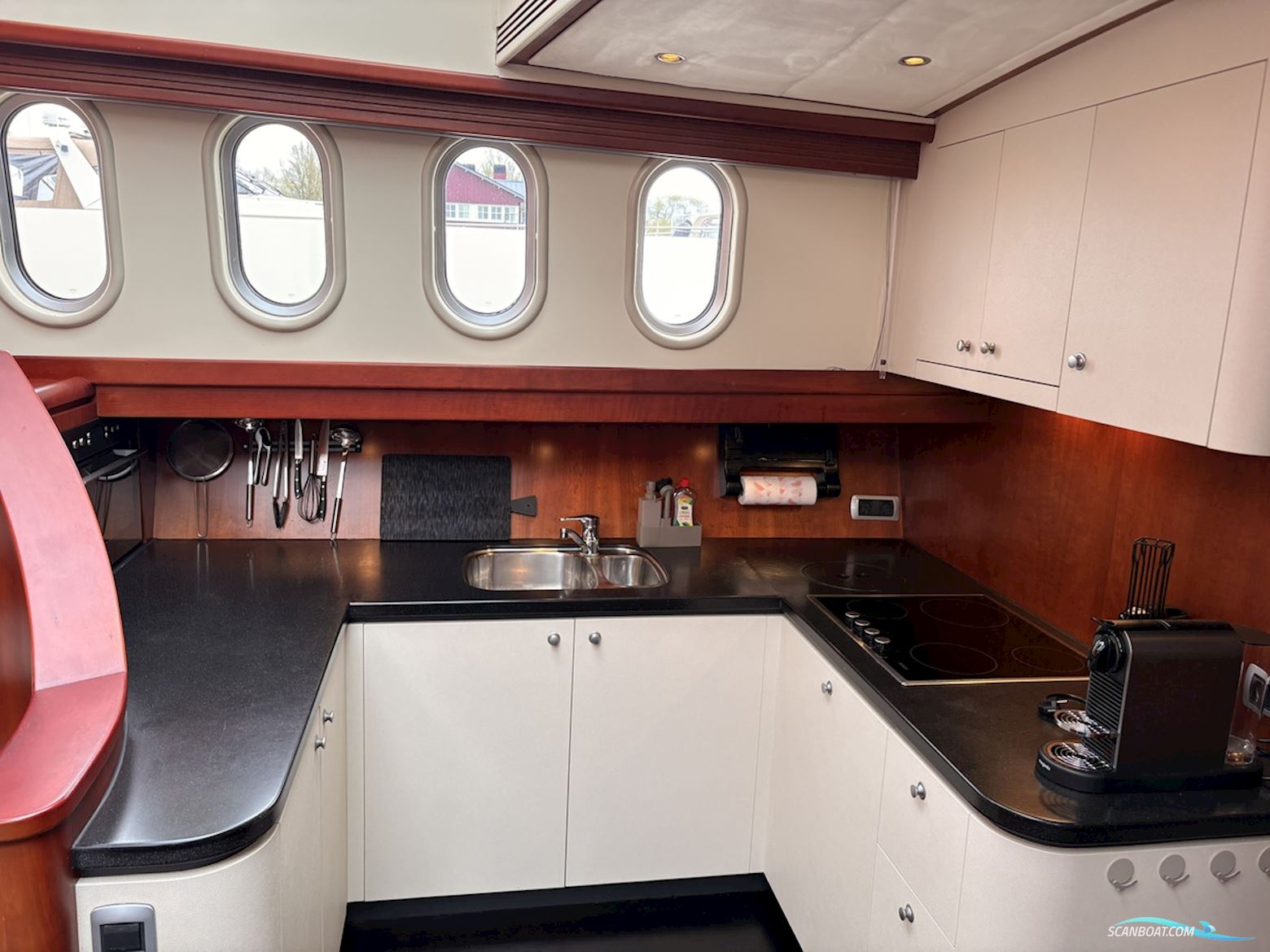 Pacific Prestige 190