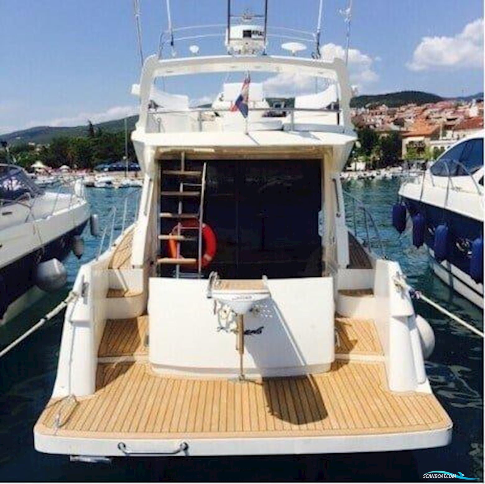 PALM Marine Islander 42