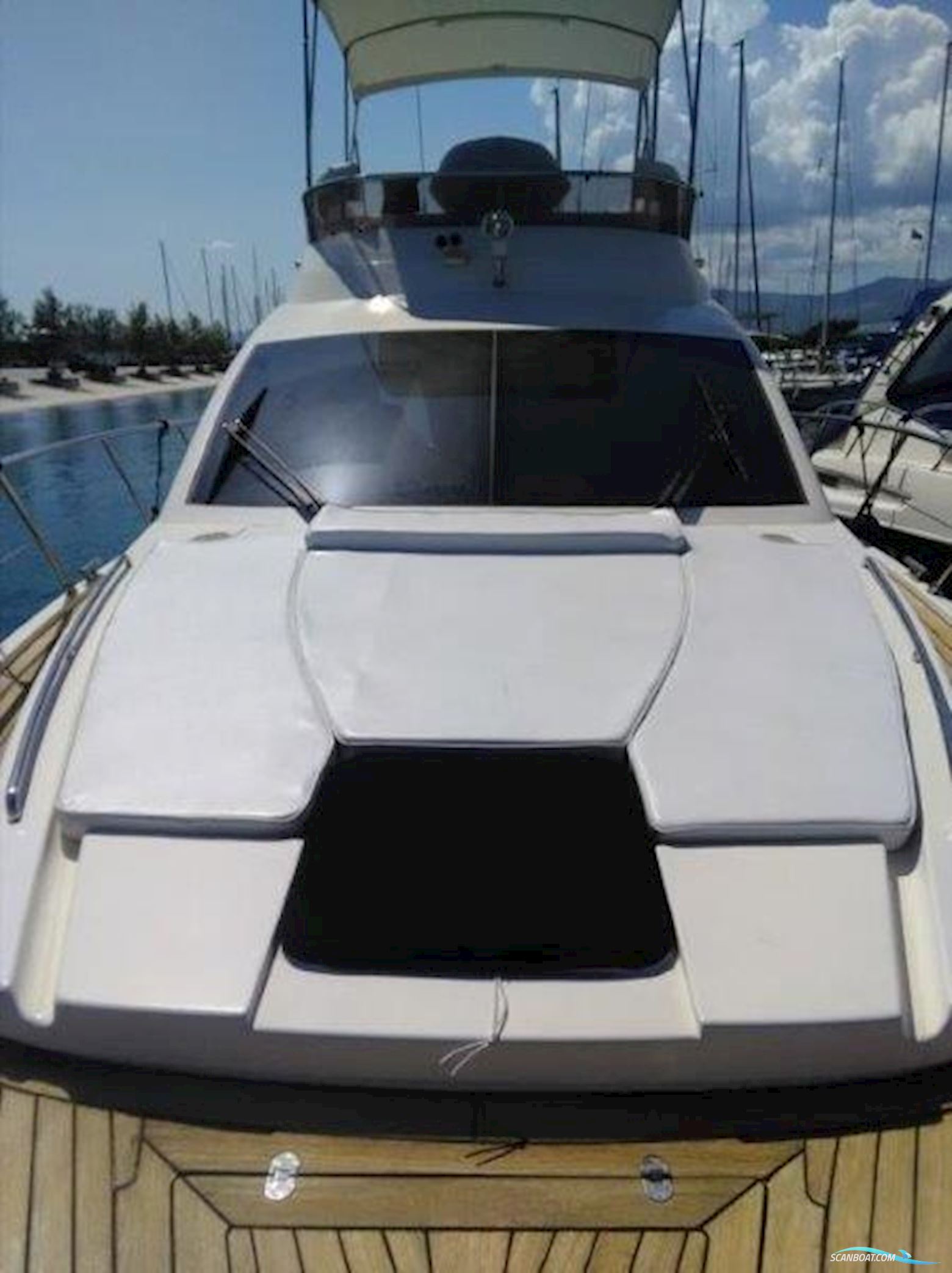 PALM Marine Islander 42