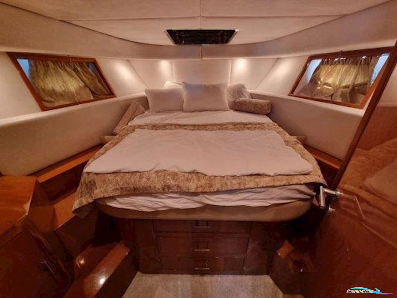 PALM Marine Islander 42