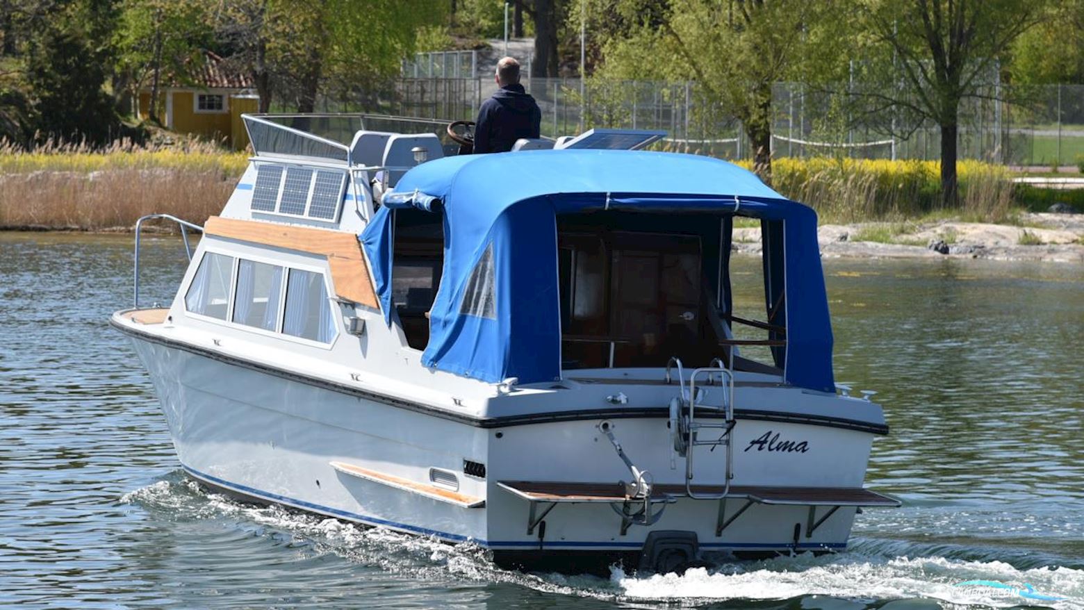 Parad 31 Flying Bridge