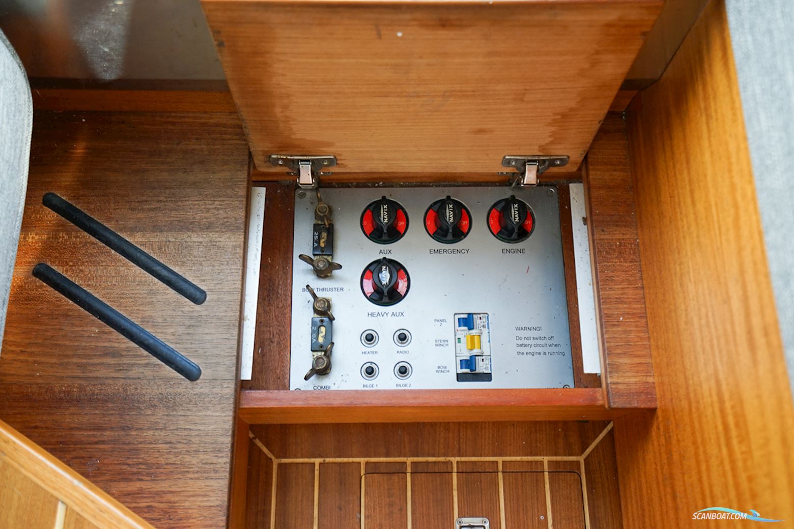 Paragon 25 Cabin