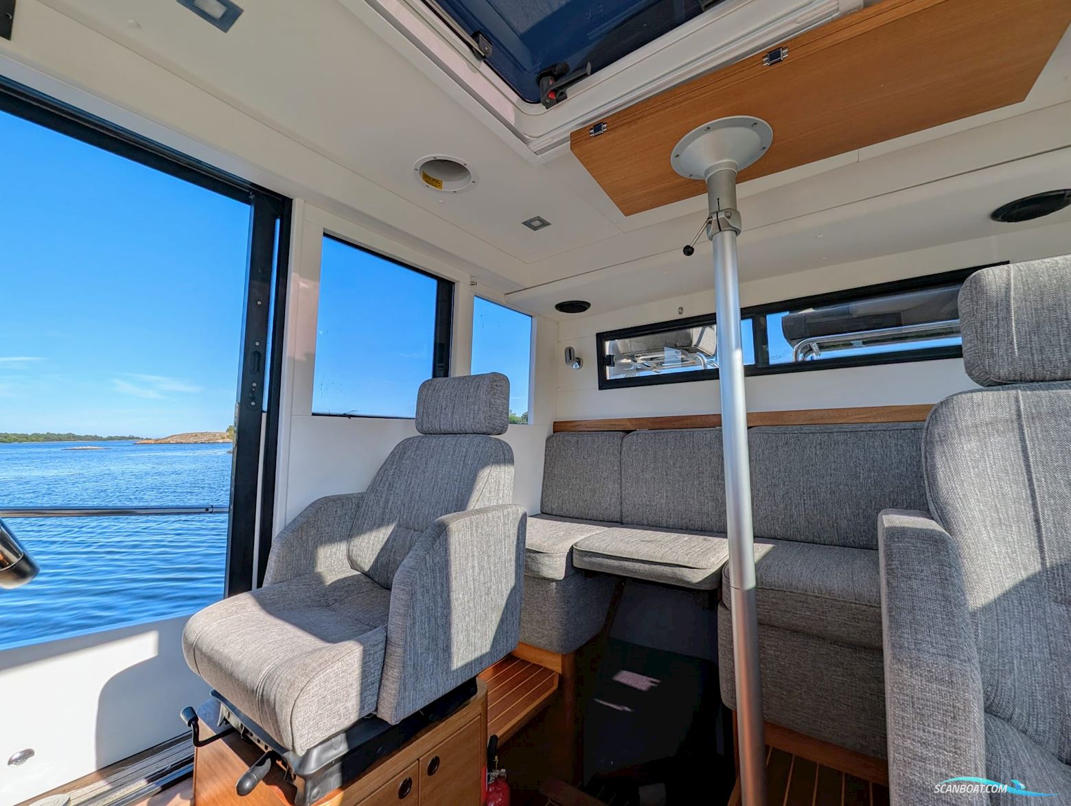 Paragon 31 Flybridge