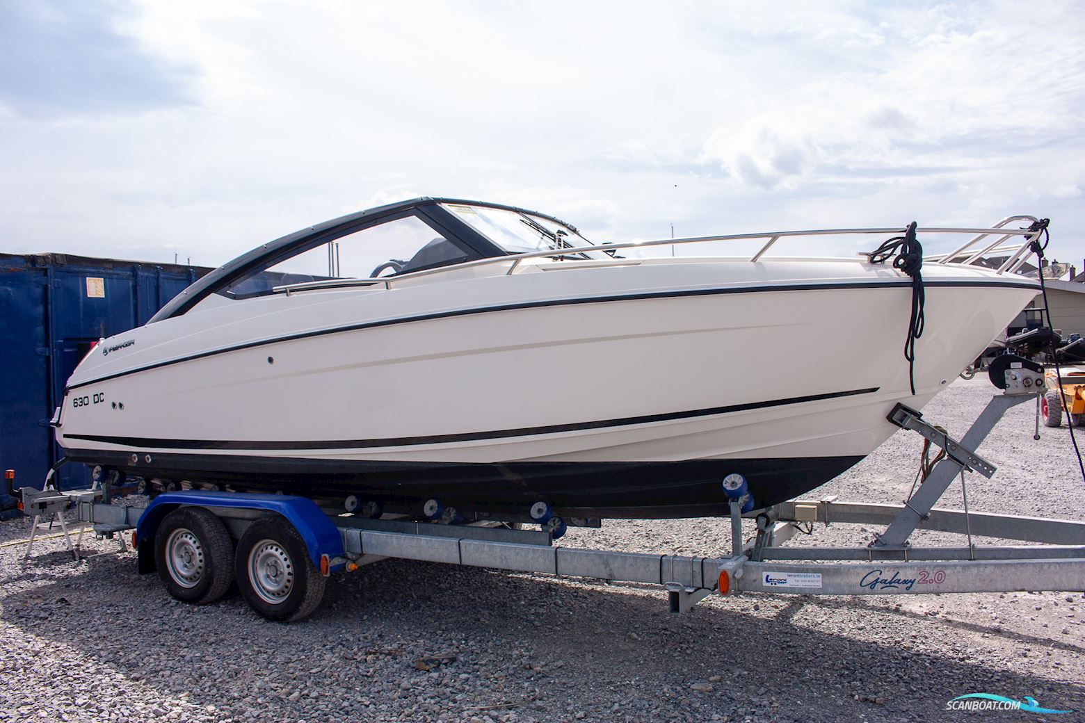 Parker 630 Day Cruiser