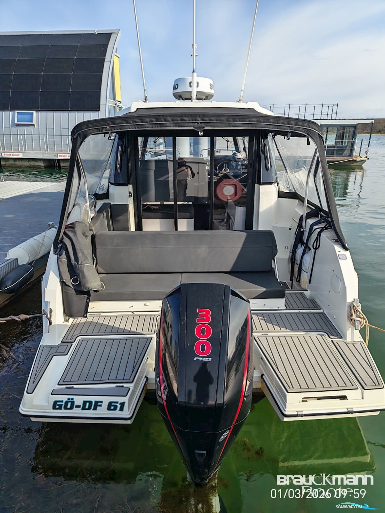Parker Marine 790 Explorer