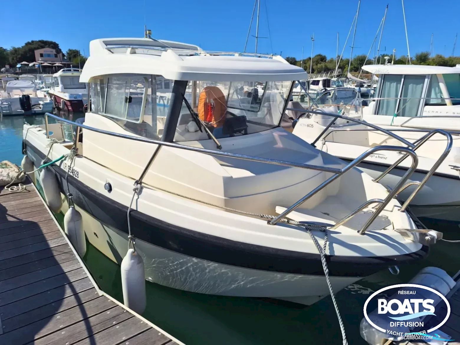 Parker Poland PARKER 660 PILOTHOUSE Motorbåt 2011, med SUZUKI motor, Frankrike