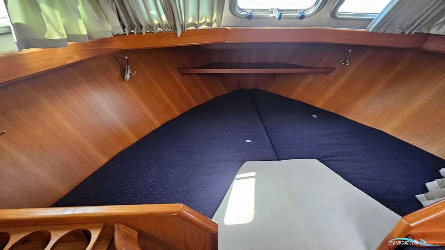 Pedro Boats SKIRON 35