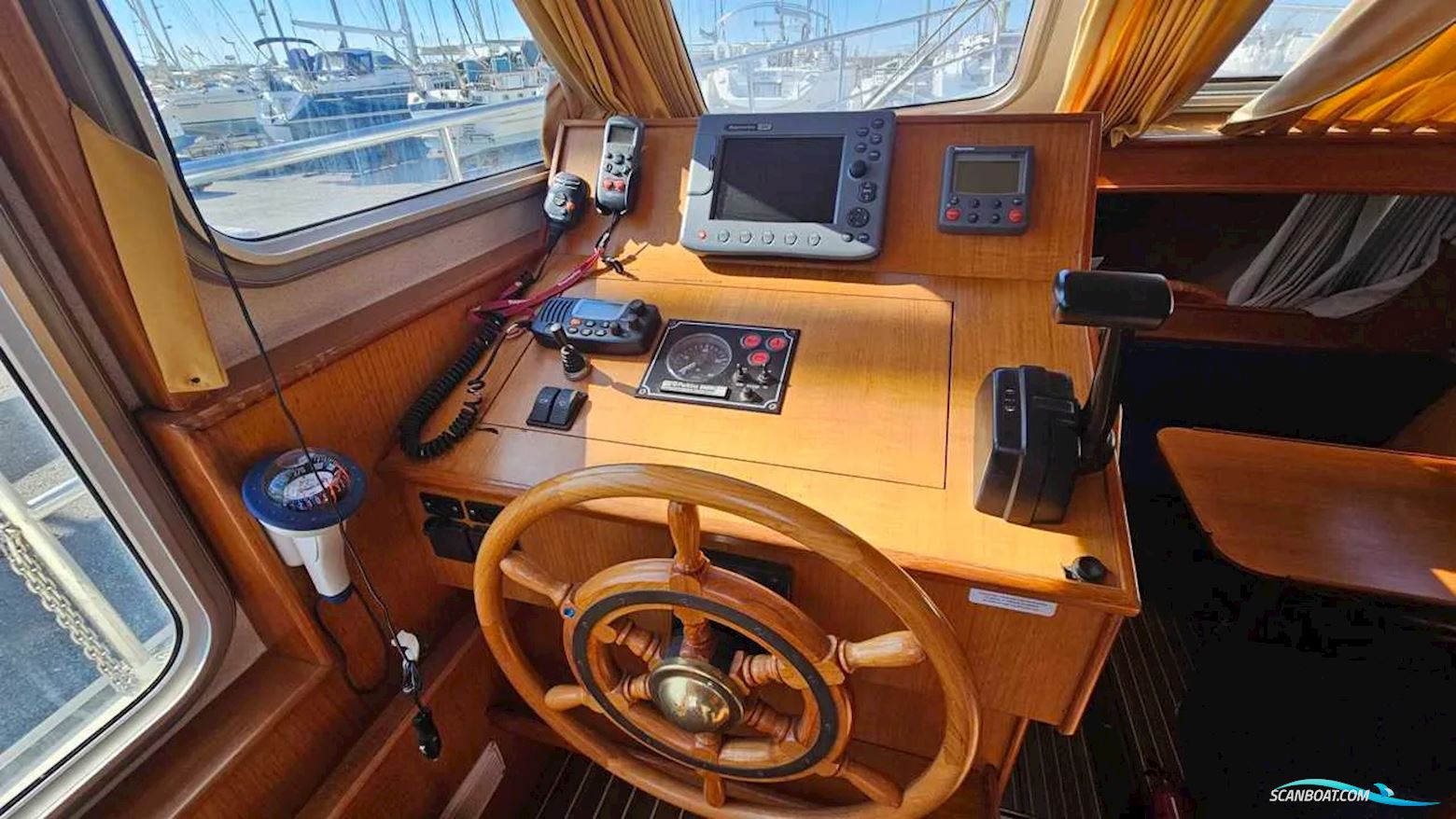 Pedro Boats SKIRON 35