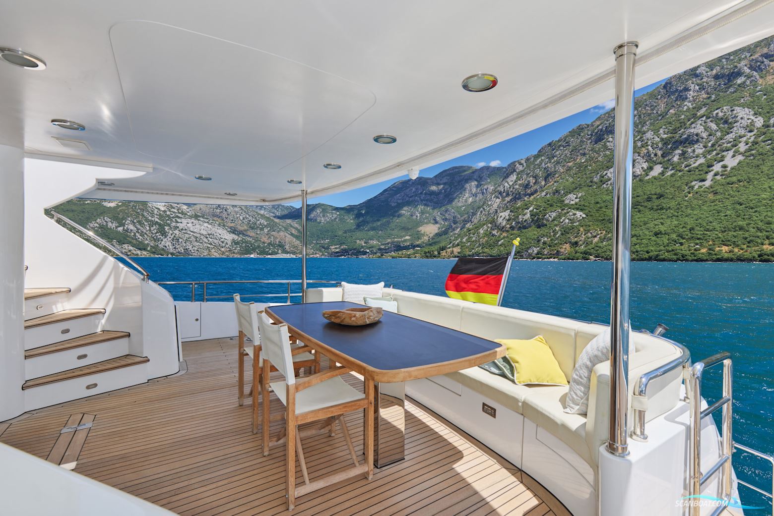 Peer Gynt Big Rubber Duck