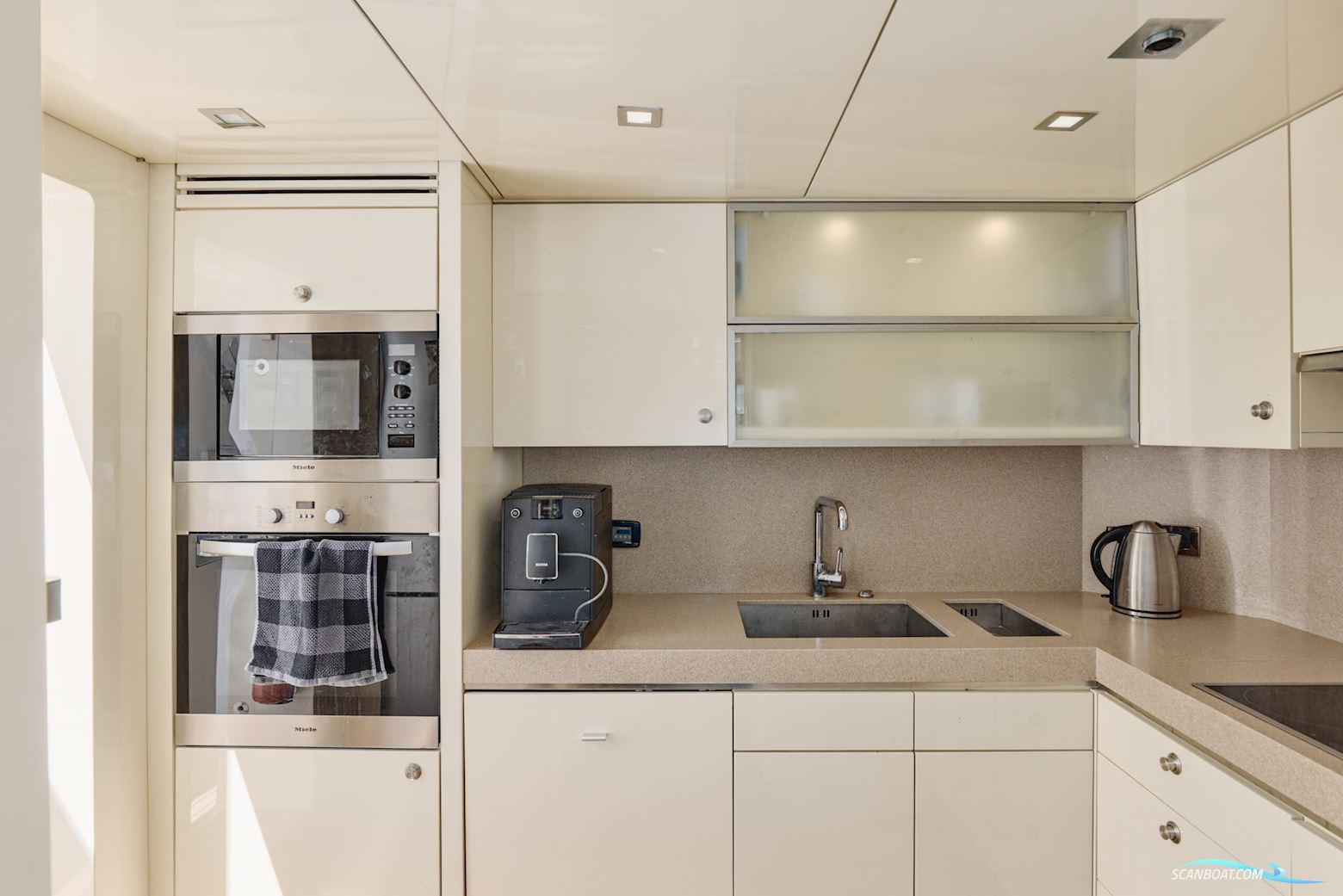 Peer Gynt Big Rubber Duck