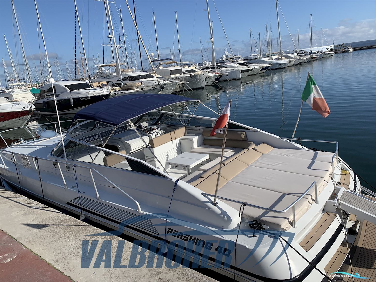 Pershing 40