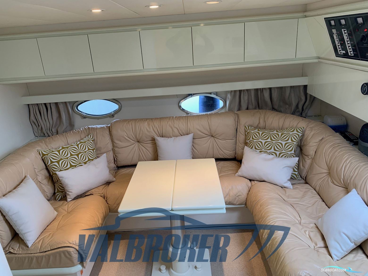 Pershing 40