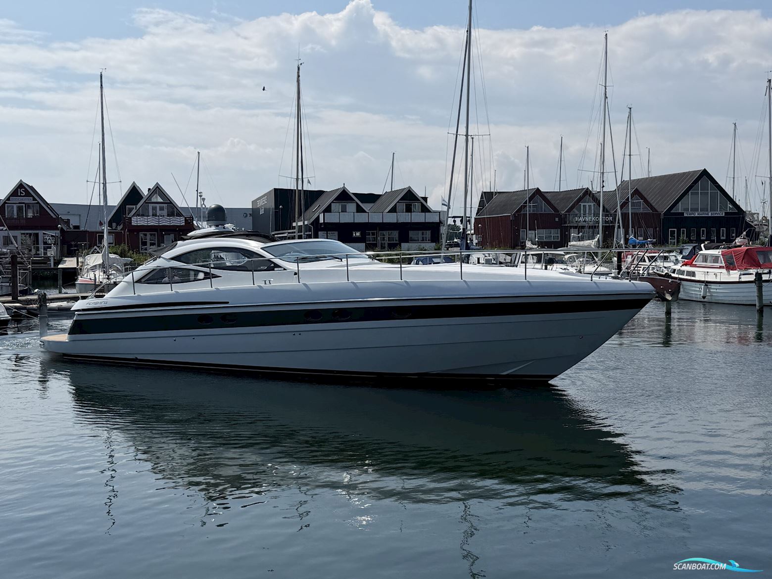Pershing 52