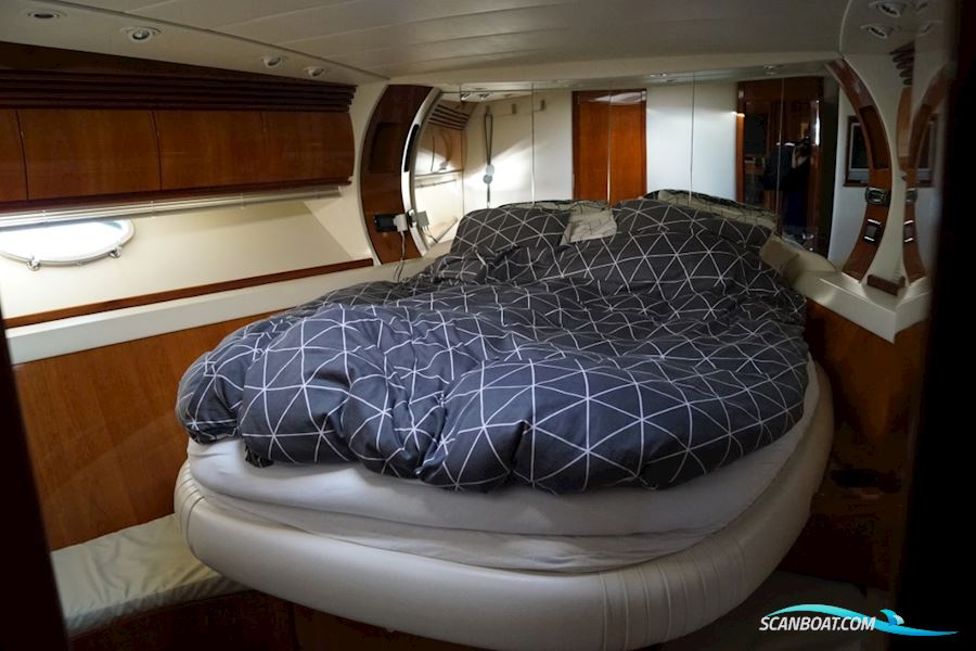 Pershing 54 - Unik Stand / Mint Conditon