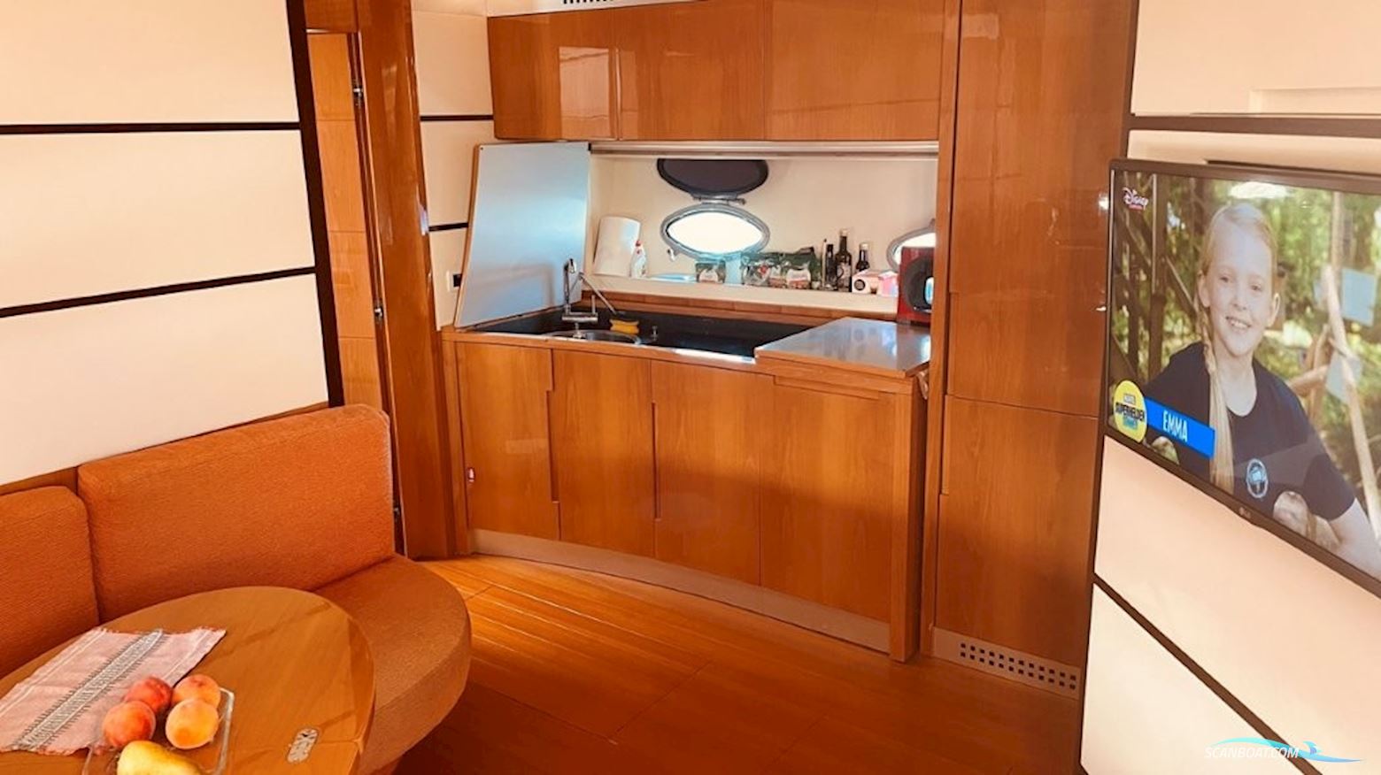 Pershing 62