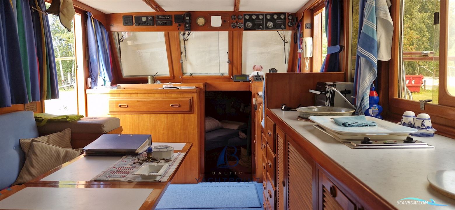 Phuket Trawler 35
