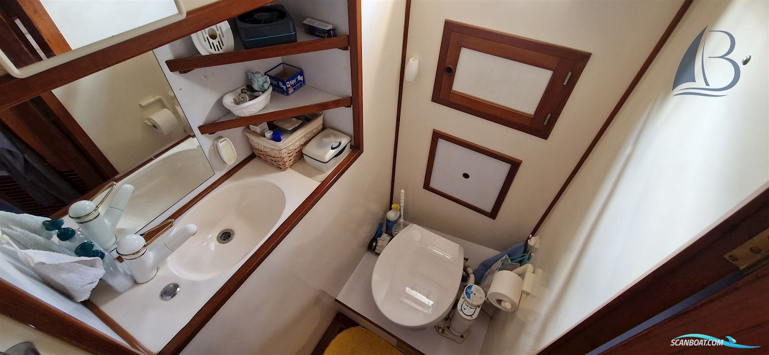 Phuket Trawler 35