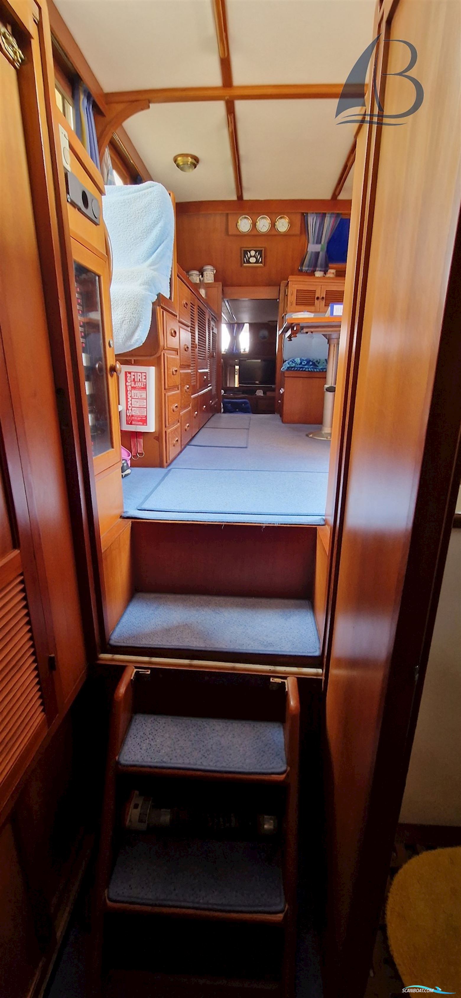 Phuket Trawler 35