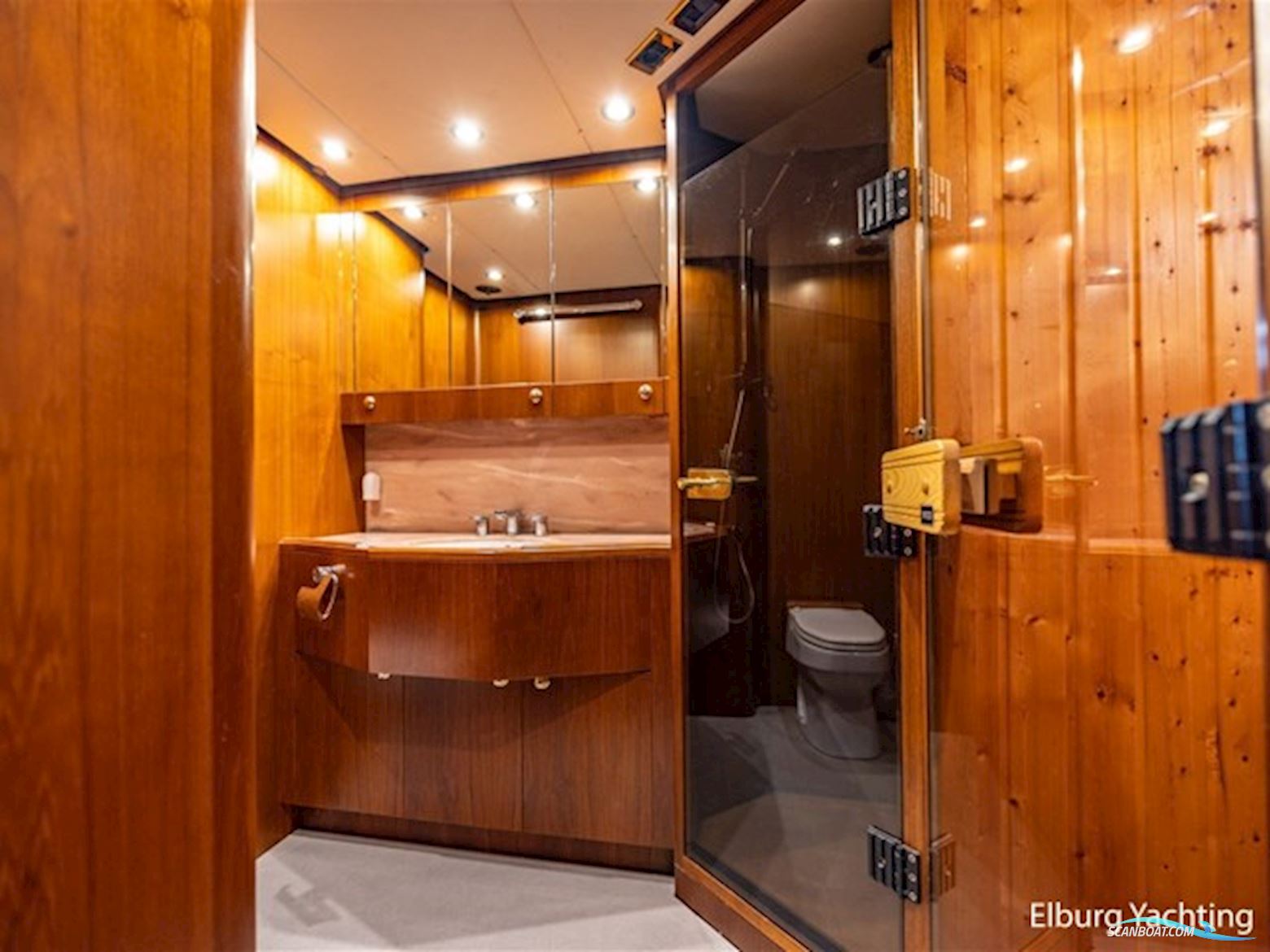 Pieter Beeldsnijder 60 - Explorer Yacht 